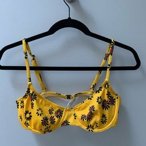 Solid & Striped bikini top